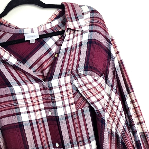 AVENUE Burgundy White Navy Plaid Button Down Shirt. Soft & Light Size 26/28 - Picture 2 of 4